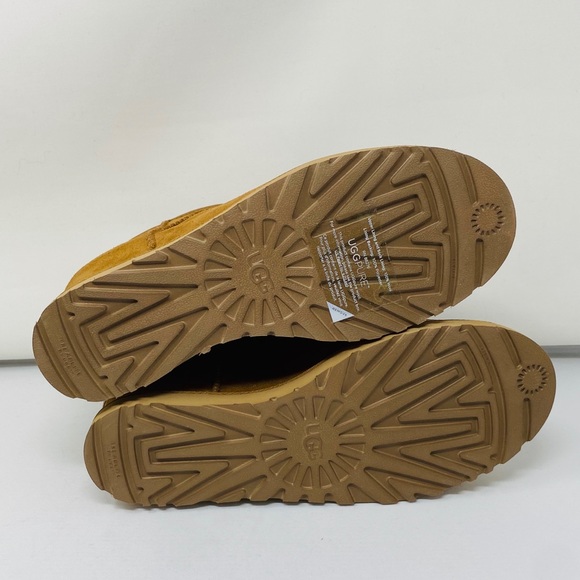 UGG Classic Femme Mini Wedge Boot*US 6,10 $190 - Picture 7 of 7